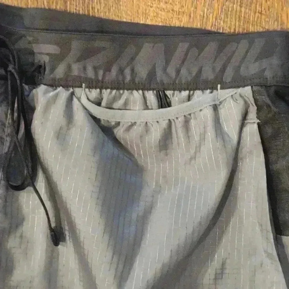 Nike Dri-fit wild run flex stride gray/black men's shorts small - Picture 2 of 6